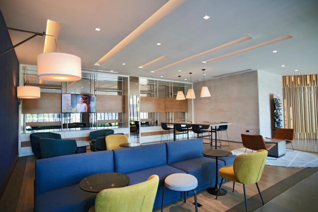 Antaris Cintermex Hotel Monterrey Exterior photo